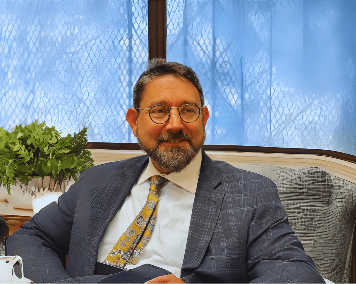 Rabbi_landau-min.png